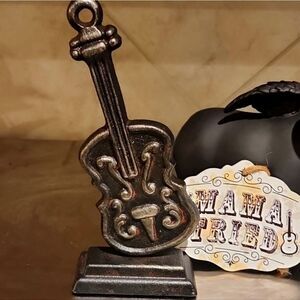 At Home Modern Resin Retro Guitar Statue